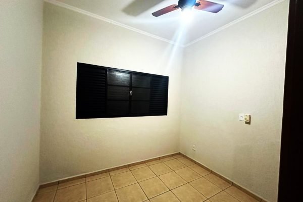 casa-com-3-dormitorios-a-venda-200-m2-de-construcao-terreno-300-m2-centroguariba-sp-04