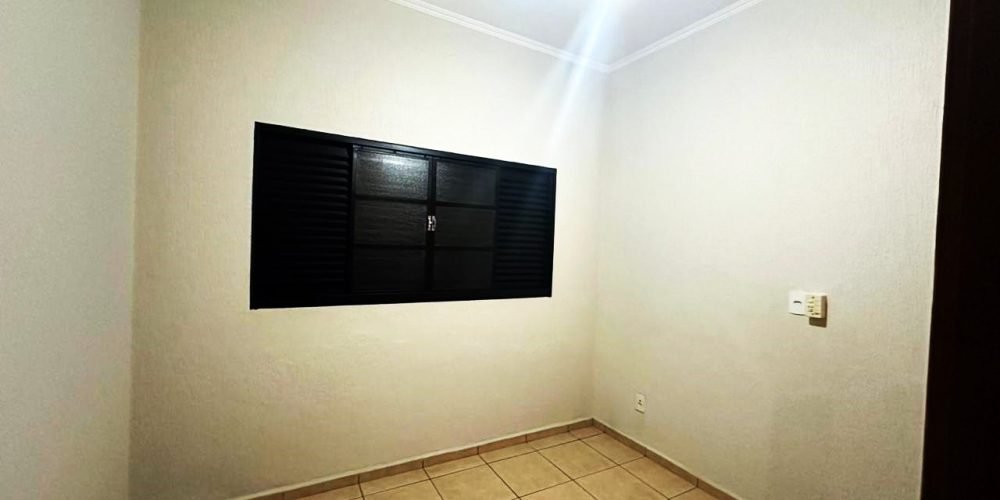 casa-com-3-dormitorios-a-venda-200-m2-de-construcao-terreno-300-m2-centroguariba-sp-04