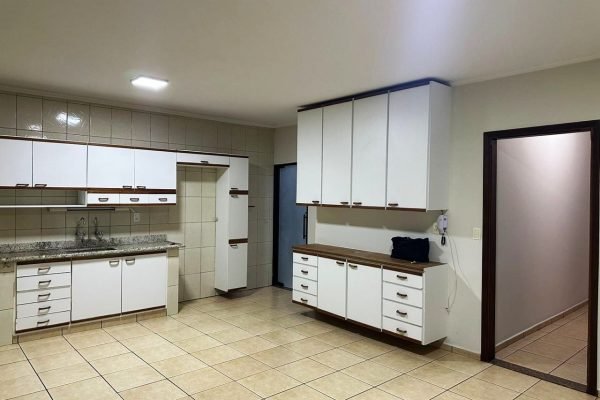 casa-com-3-dormitorios-a-venda-200-m2-de-construcao-terreno-300-m2-centroguariba-sp-11