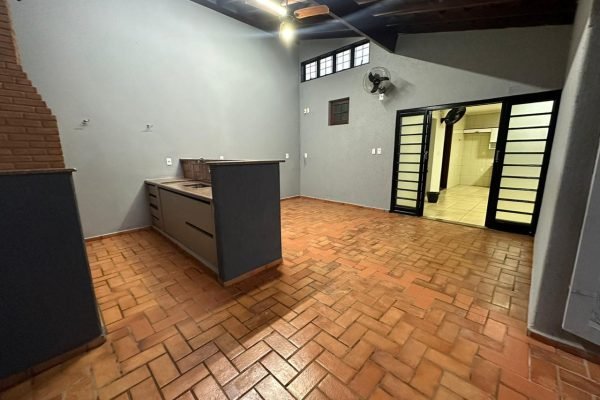 casa-com-3-dormitorios-a-venda-200-m2-de-construcao-terreno-300-m2-centroguariba-sp-14