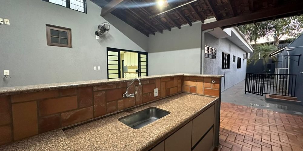 casa-com-3-dormitorios-a-venda-200-m2-de-construcao-terreno-300-m2-centroguariba-sp-15