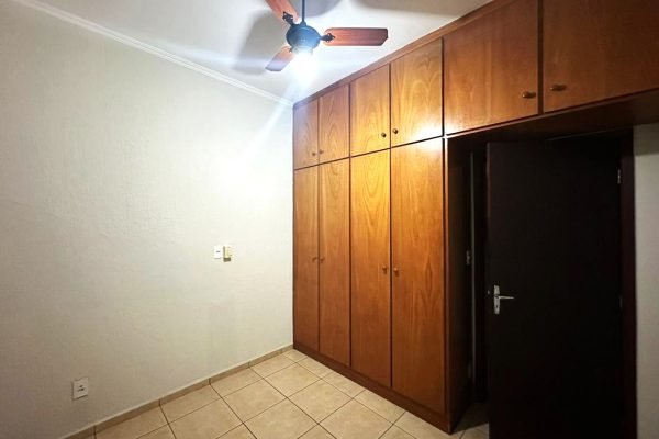 casa-com-3-dormitorios-a-venda-200-m2-de-construcao-terreno-300-m2-centroguariba-sp06