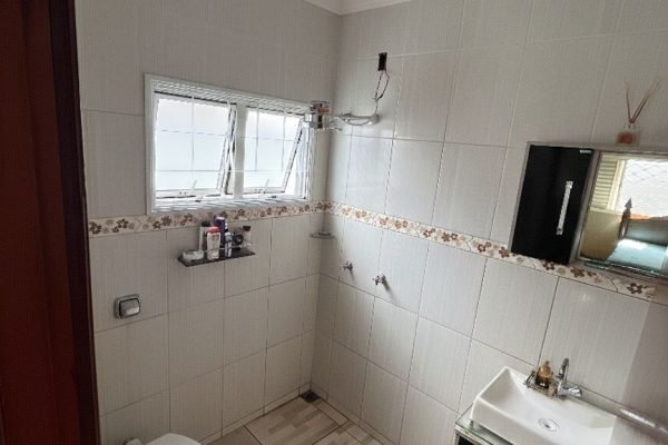 casa-com-3-dormitorios-um-com-suite-200-m-2-vagas-de-garagem-vila-mariana-2-guariba-sp-7