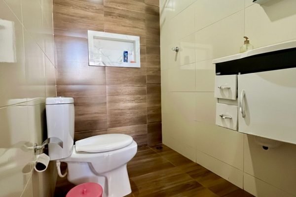 casa-com-3-dormitorios-um-com-suite-200-m-2-vagas-de-garagem-vila-mariana-2-guariba-sp-8